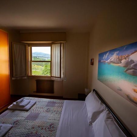 La Casa Di Vittoria Apartment San Lorenzo al Mare Bagian luar foto