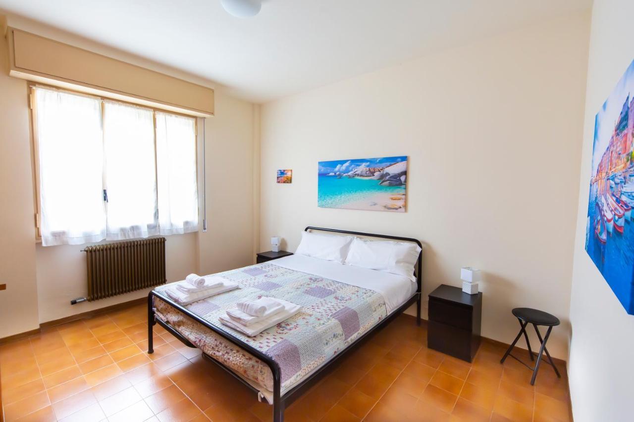 La Casa Di Vittoria Apartment San Lorenzo al Mare Bagian luar foto