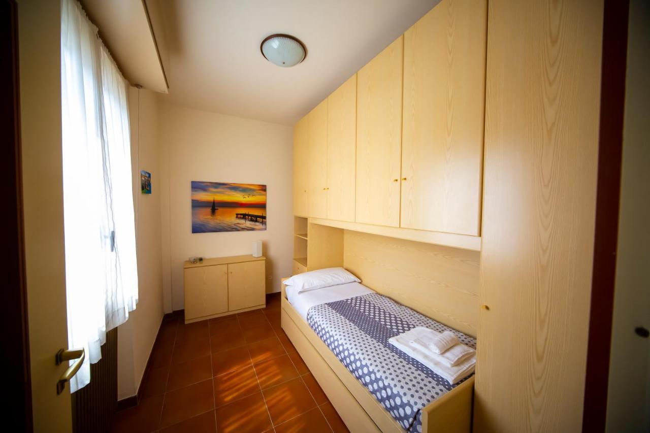 La Casa Di Vittoria Apartment San Lorenzo al Mare Bagian luar foto