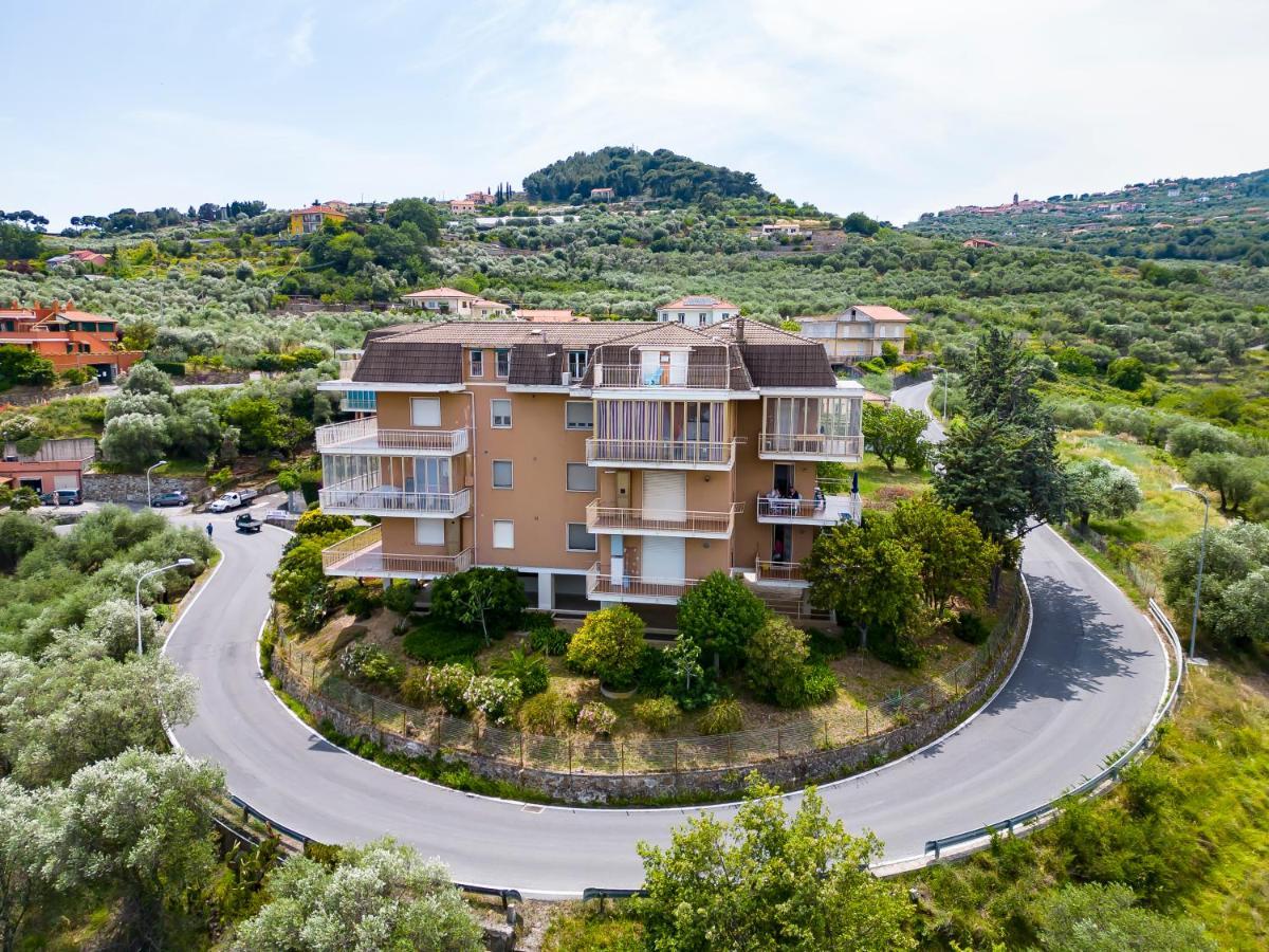 La Casa Di Vittoria Apartment San Lorenzo al Mare Bagian luar foto